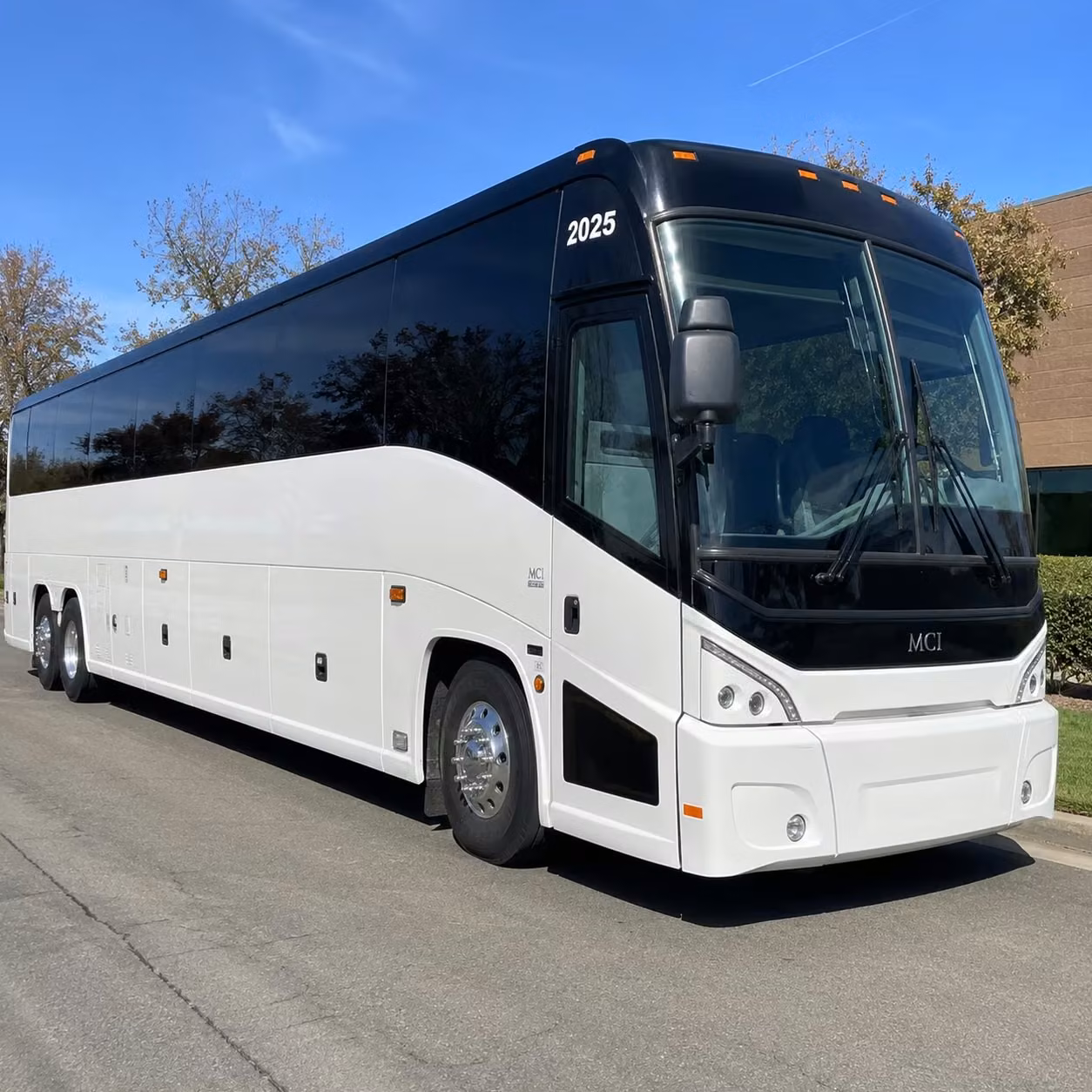 employee shuttle services for norwalk businesses along the 5 and 605 corridors