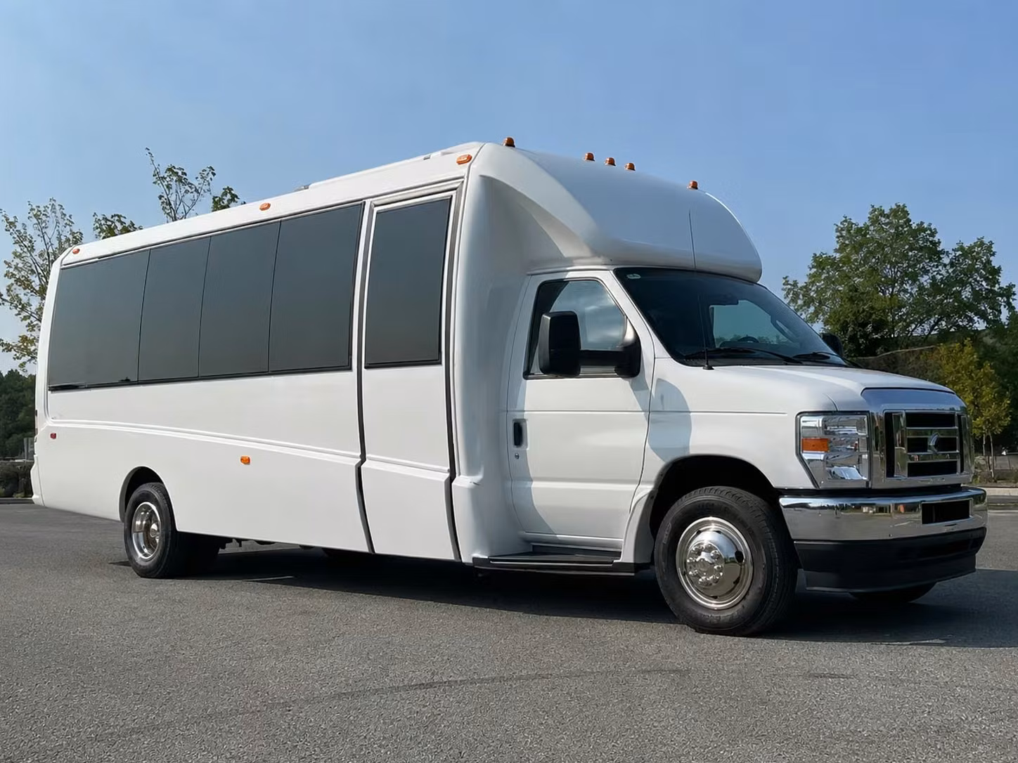 party buses for prom night in norwalk are ready and waiting